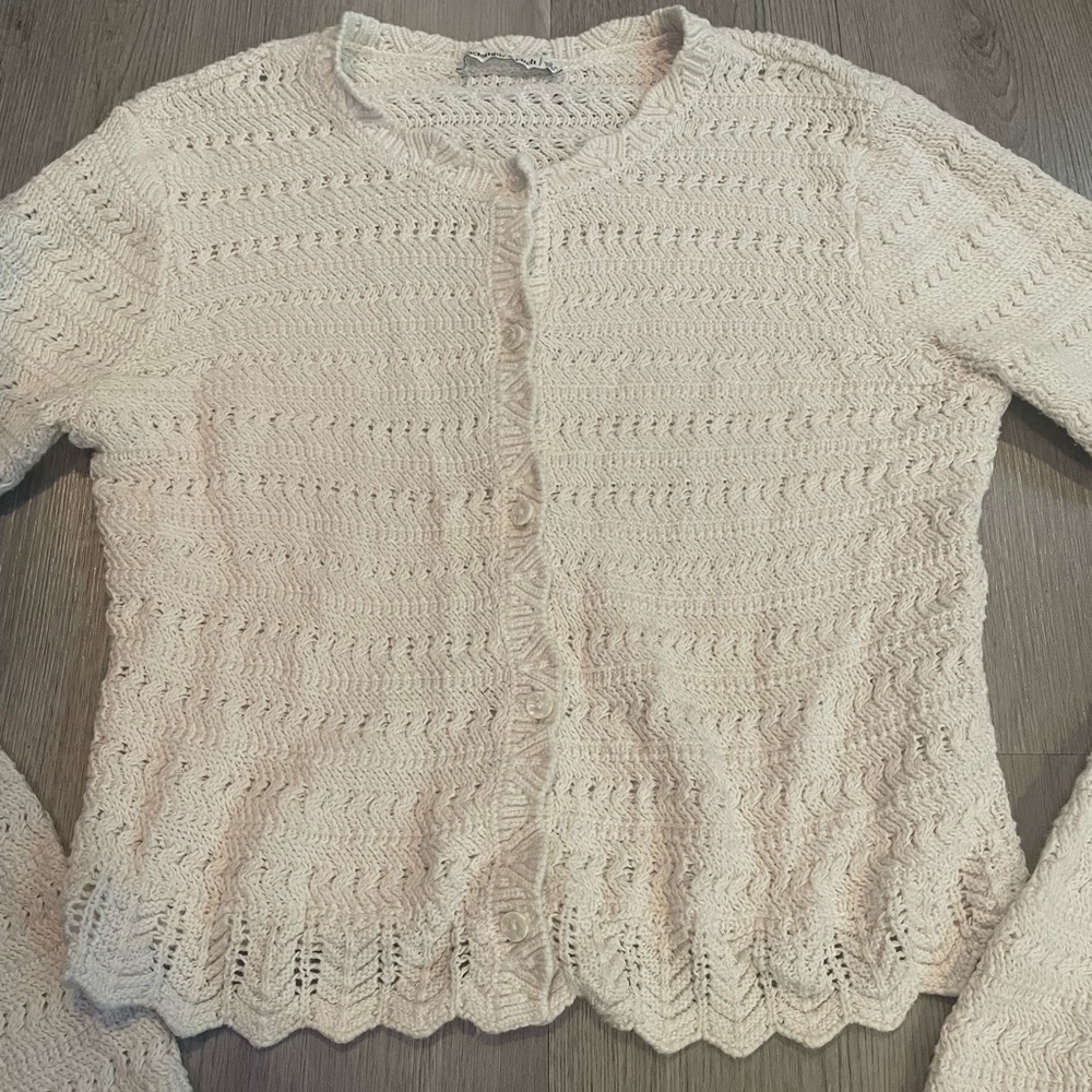 Abercrombie & Fitch Ivory Cream Scalloped Hem Knit Cotton Cardigan size Small - Picture 3 of 8